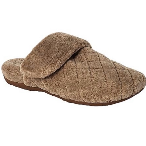 New In Box Aetrex Maya Slippers 9/9.5 - Picture 1 of 2